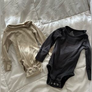 Organic Cotton Baby Long-Sleeve Onesies (4-6 months) Set of 2